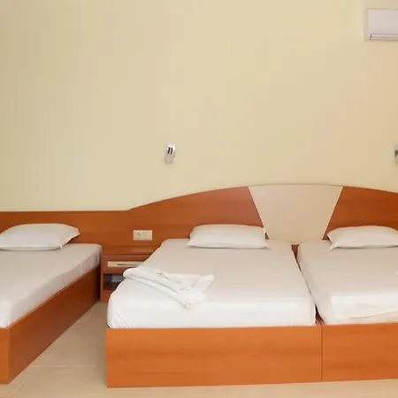 Hotell Malibu 3*